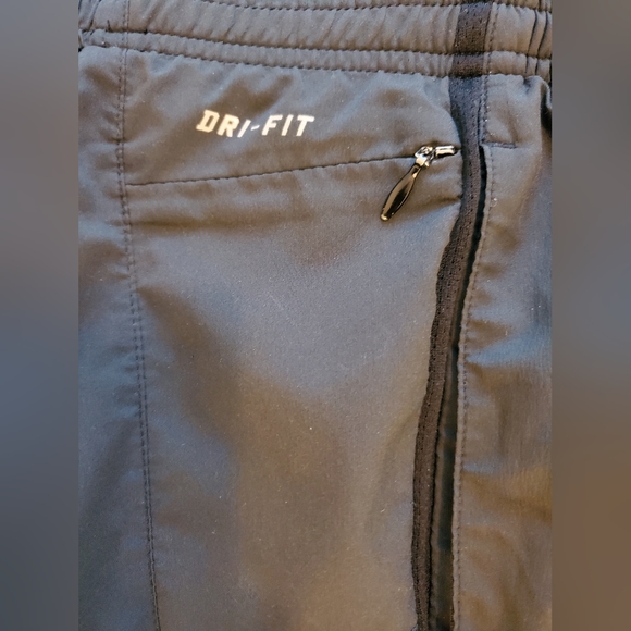 Nike Dri-FIT Woven Running Shorts - Picture 7 of 9